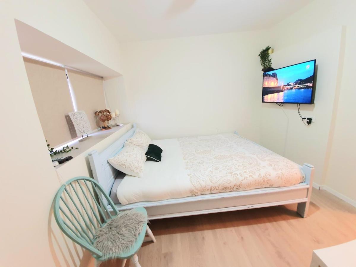 Sunshine Suite Boutique Only 5 Min Walk To The Beach - By Seaelo Ейлат Екстериор снимка
